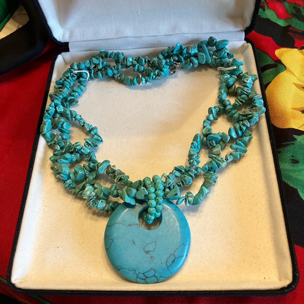 MULTI STRAND CHUNKY TURQUOISE NUGGET NECKLACE WITH EARRINGS